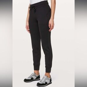 Lululemon Ready to Rulu Pant 29”, Size 4, Black
